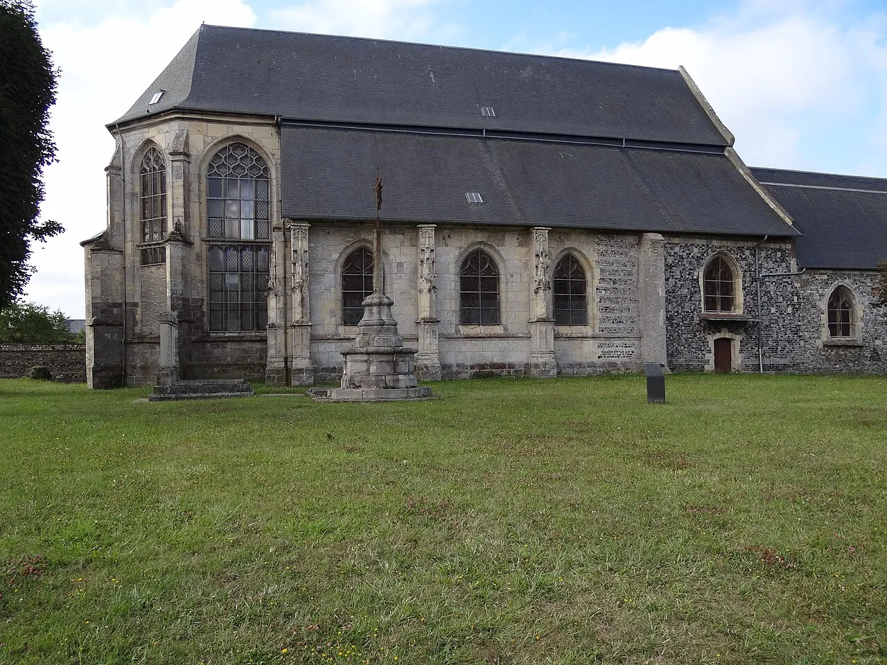 L’église Saint-Aubin de Neuville-lès-Dieppe